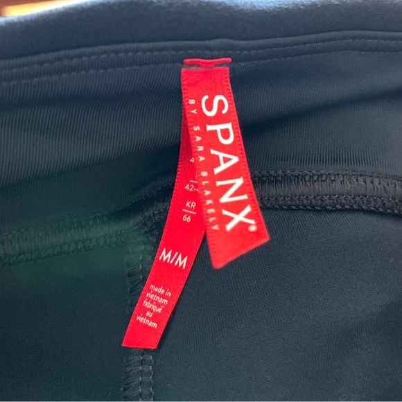 Spanx Navy Wide Waistband Fitted Compression size M - Picture 7 of 15